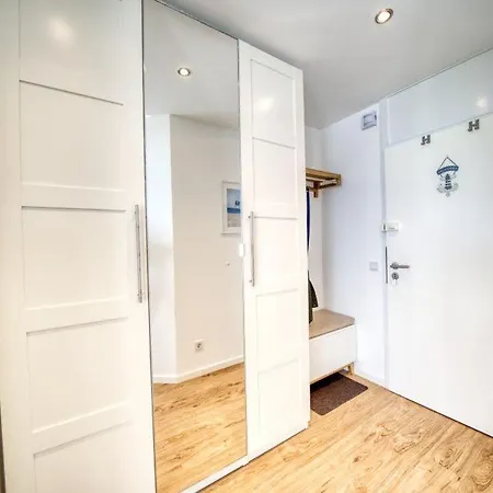 - Haus L, App 0l0609 *